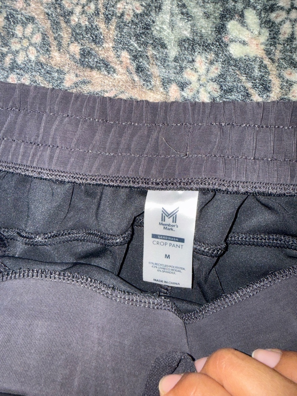 Member’s Mark Women’s Sandwash Crop Pant Medium - Picture 2 of 4